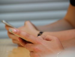 Cara Efektif Menangani Kecanduan Gadget pada Anak-anak dan Remaja