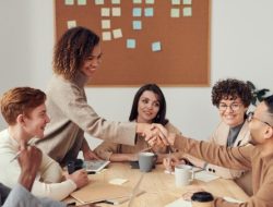 Pengertian Akomodasi, Tujuan, dan Bentuk-Bentuknya