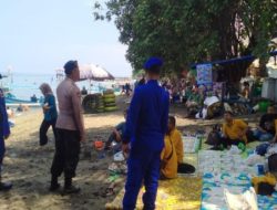 Satpolairud Polres Situbondo Jaga Keamanan Wisata Pantai Pasir Putih