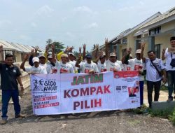 Sambut Ulang Tahun Zulfikar Dhanam Nuary, Komunitas Sego Anget Bondowoso Bagikan Nasi Kotak