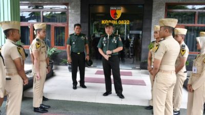 14 Taruna Taruni STTD Kunjungi Kodim 0822 Bondowoso