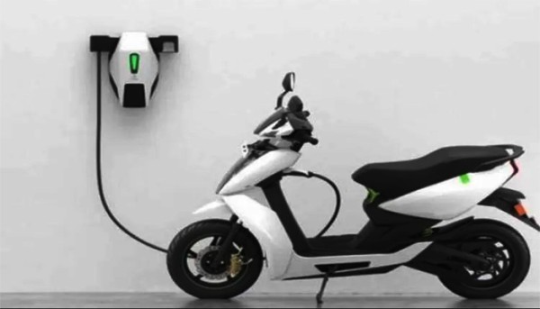 Motor Listrik dan Smart Helmets