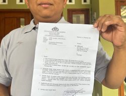 Kecewa dengan pelayanan Polres Situbondo Korban Dugaan kekerasan Karena Menagih Hutang di Gudang Bos Cilik akhirnya kembali datangi Mako Polres Situbondo